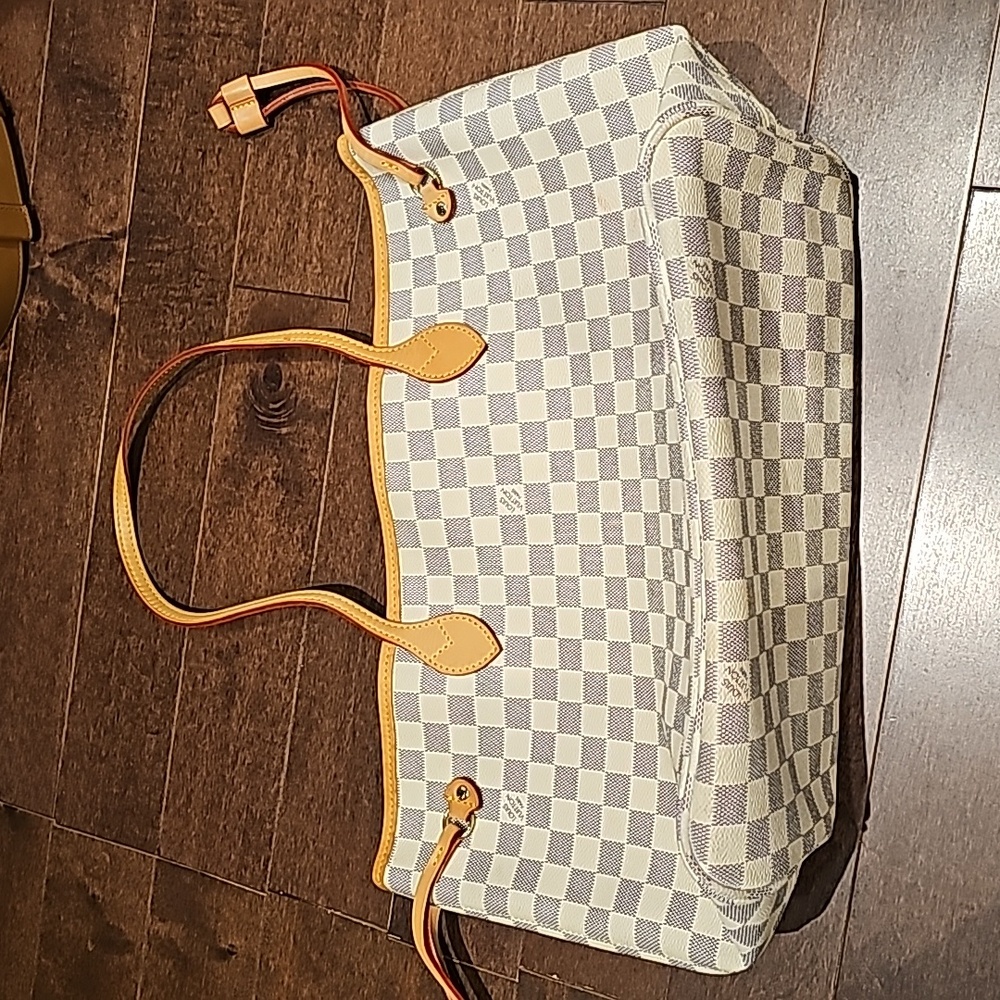 Bag - Picture 2 of 4